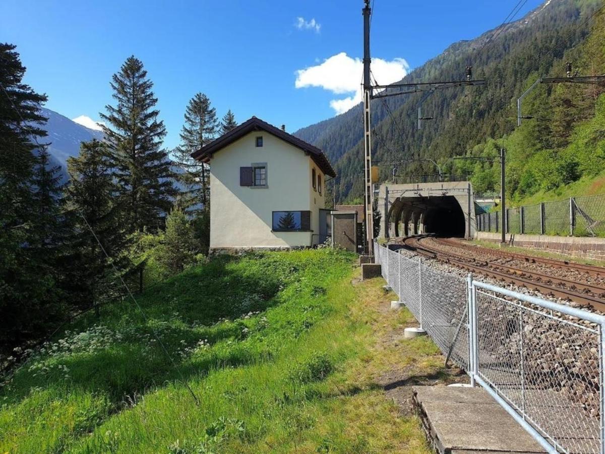 Bahnwaerterhaus Eggwald Villa Wassen Buitenkant foto